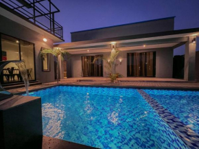 The Luxury Villa -Private Pool-